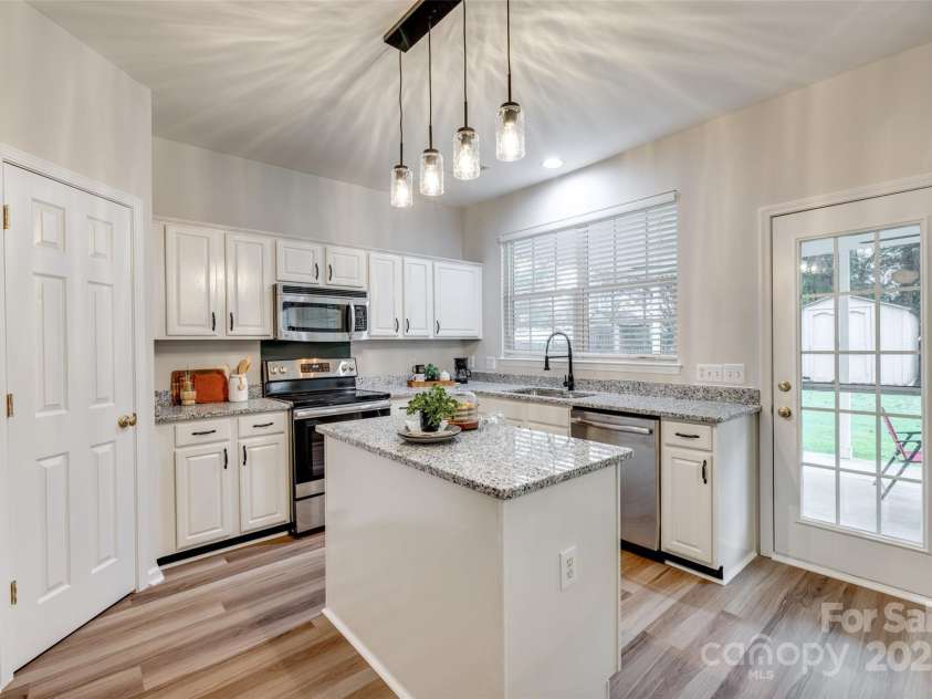 6092 Creekview Court, Harrisburg, NC 28075.  MLS# CAR4315062, YatesRealty ID 27664. 