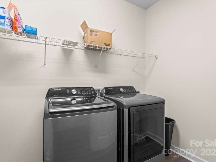 8439 Summerford Drive, Charlotte, NC 28269.  MLS# CAR4281743, YatesRealty ID 27665. Laundry room