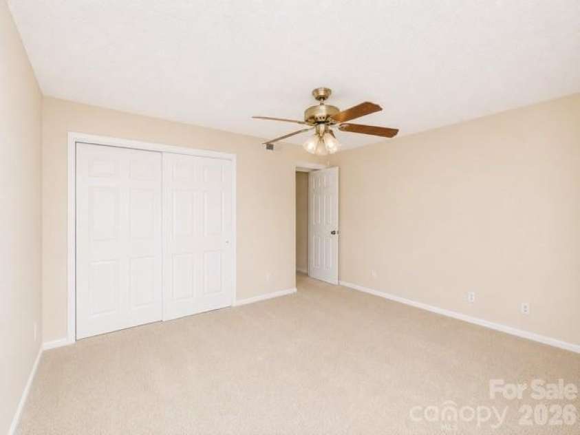 4613 Hamory Drive, Charlotte, NC 28212.  MLS# CAR4385523, YatesRealty ID 27666. 