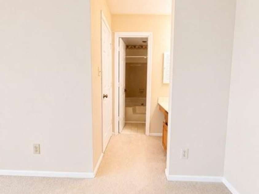4613 Hamory Drive, Charlotte, NC 28212.  MLS# CAR4385523, YatesRealty ID 27666. 