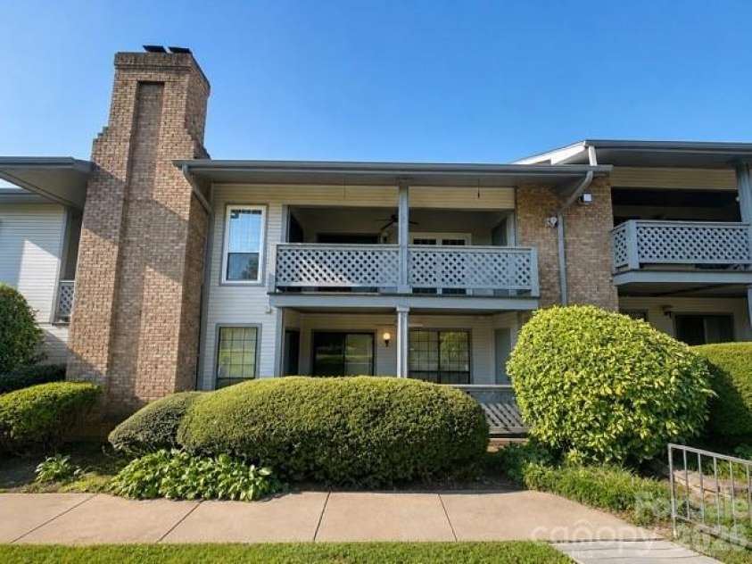4613 Hamory Drive, Charlotte, NC 28212.  MLS# CAR4385523, YatesRealty ID 27666. 