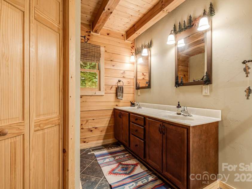 3617 Lonesome Mountain Road, Marshall, NC 28753.  MLS# CAR4281423, YatesRealty ID 27667. 