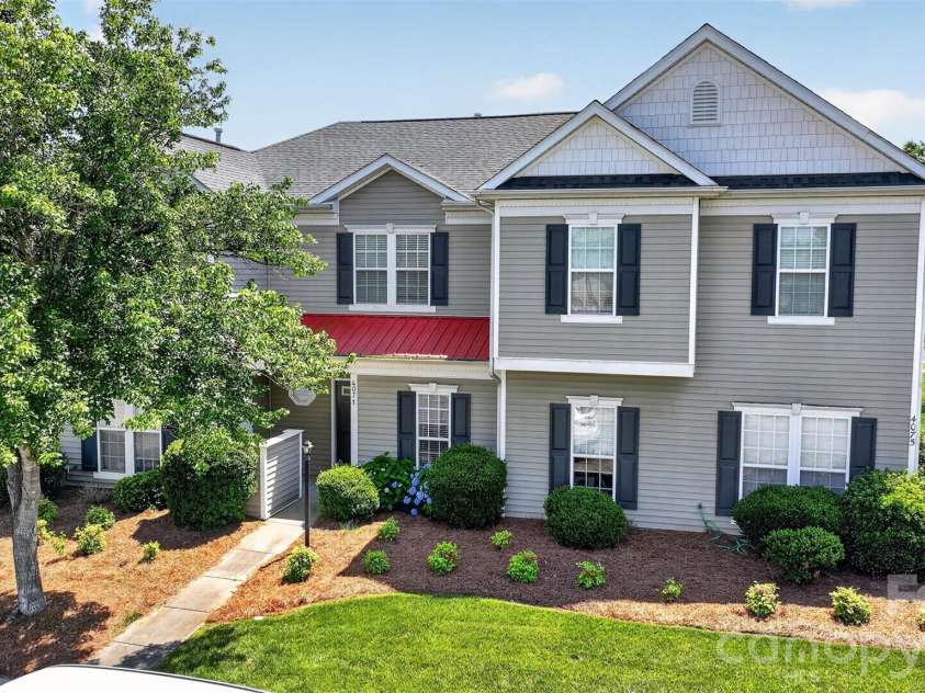 4071 Center Place Drive, Harrisburg, NC 28075.  MLS# CAR4380893, YatesRealty ID 27667. Welcome Home!