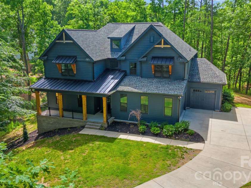 16518 Here At Last Lane, Charlotte, NC 28278.  MLS# CAR4382306, YatesRealty ID 27668. 