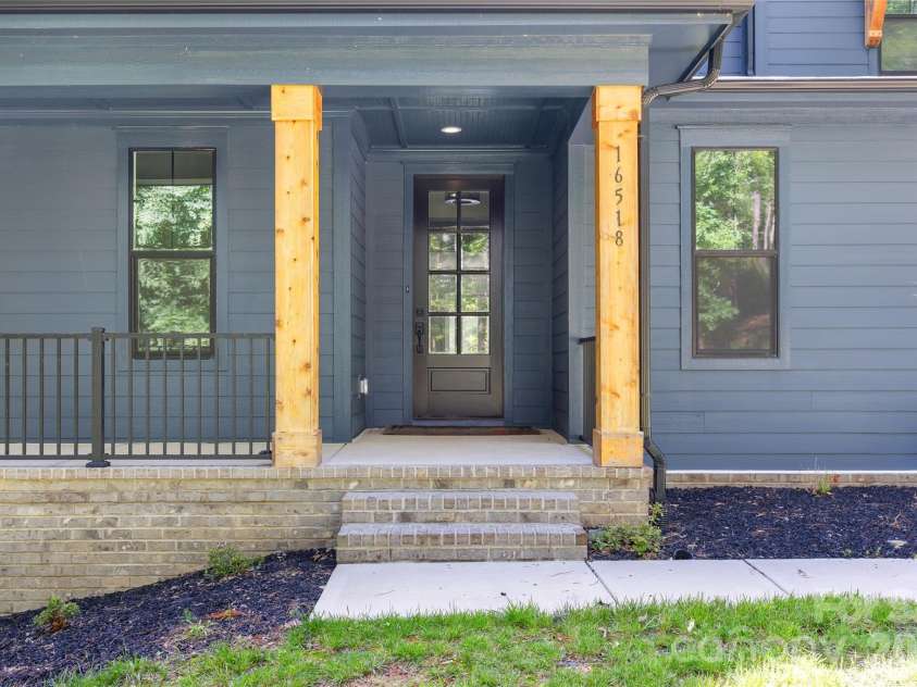 16518 Here At Last Lane, Charlotte, NC 28278.  MLS# CAR4382306, YatesRealty ID 27668. 