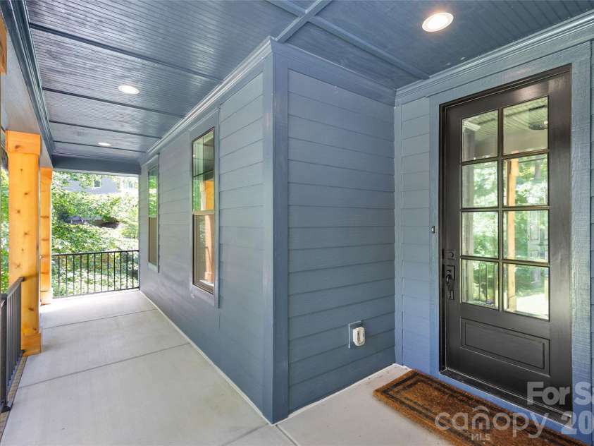 16518 Here At Last Lane, Charlotte, NC 28278.  MLS# CAR4382306, YatesRealty ID 27668. 