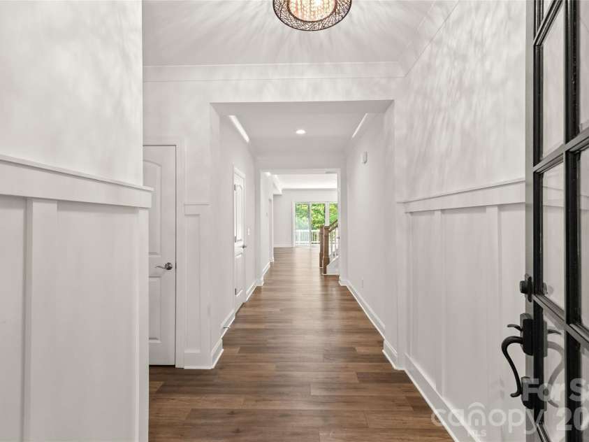 16518 Here At Last Lane, Charlotte, NC 28278.  MLS# CAR4382306, YatesRealty ID 27668. 