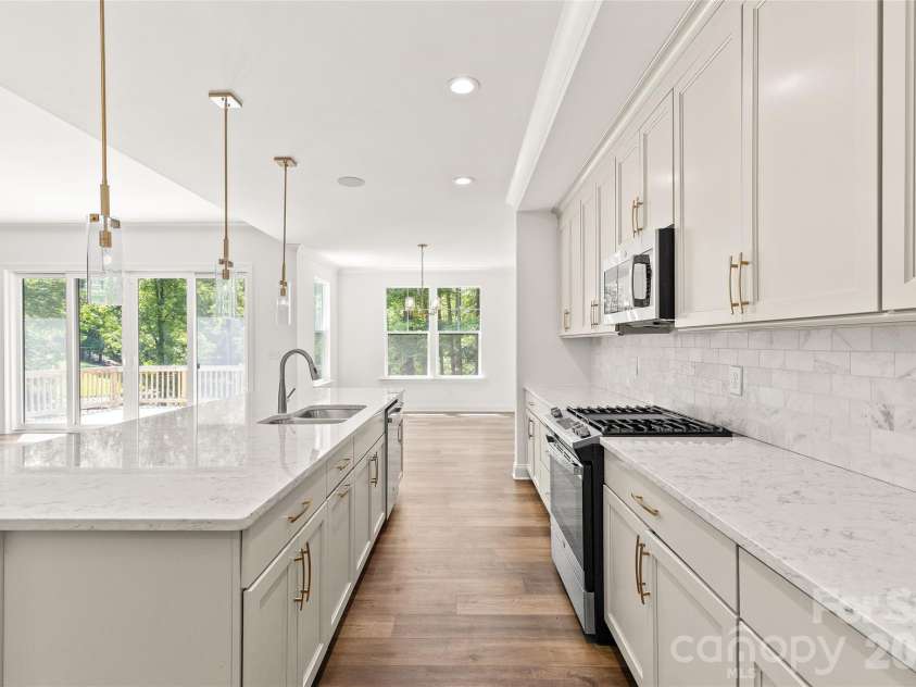 16518 Here At Last Lane, Charlotte, NC 28278.  MLS# CAR4382306, YatesRealty ID 27668. 