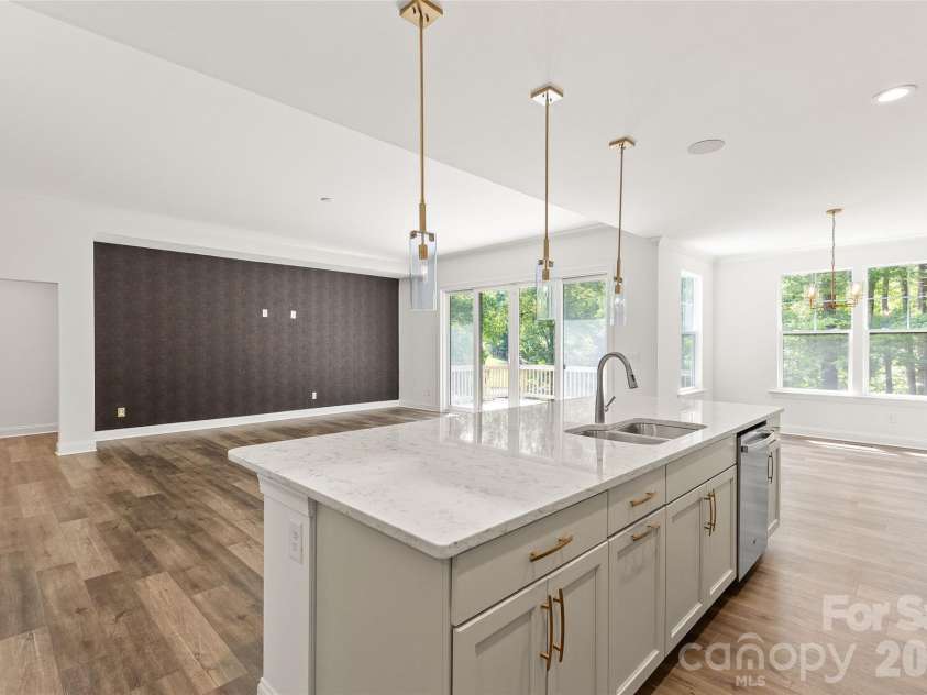 16518 Here At Last Lane, Charlotte, NC 28278.  MLS# CAR4382306, YatesRealty ID 27668. 