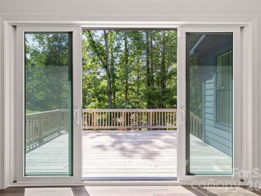 16518 Here At Last Lane, Charlotte, NC 28278.  MLS# CAR4382306, YatesRealty ID 27668. 