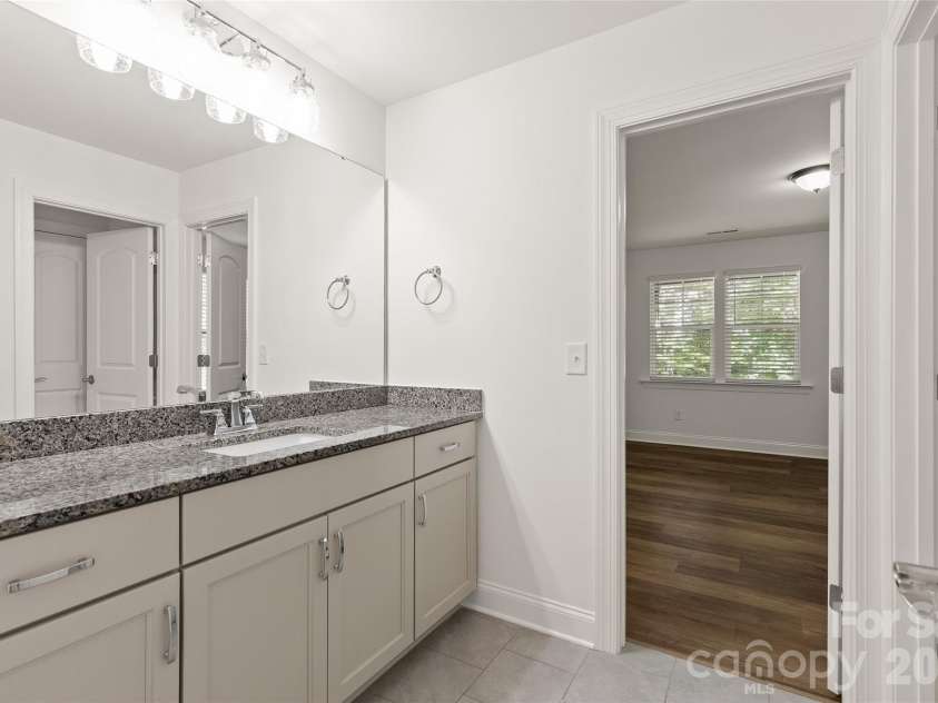 16518 Here At Last Lane, Charlotte, NC 28278.  MLS# CAR4382306, YatesRealty ID 27668. 