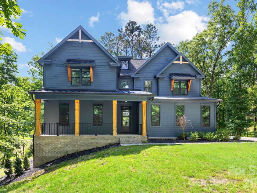 16518 Here At Last Lane, Charlotte, NC 28278.  MLS# CAR4382306, YatesRealty ID 27668. 