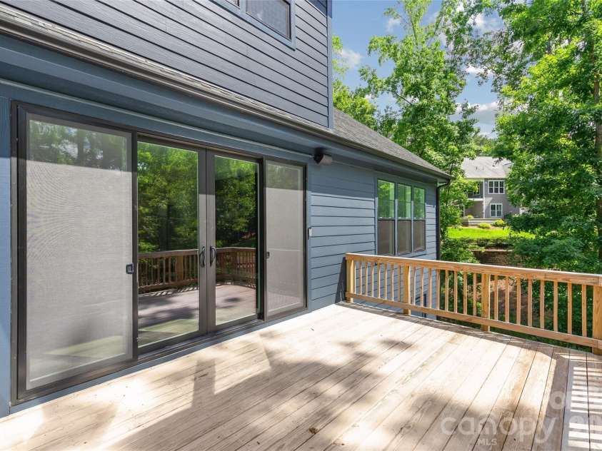 16518 Here At Last Lane, Charlotte, NC 28278.  MLS# CAR4382306, YatesRealty ID 27668. 