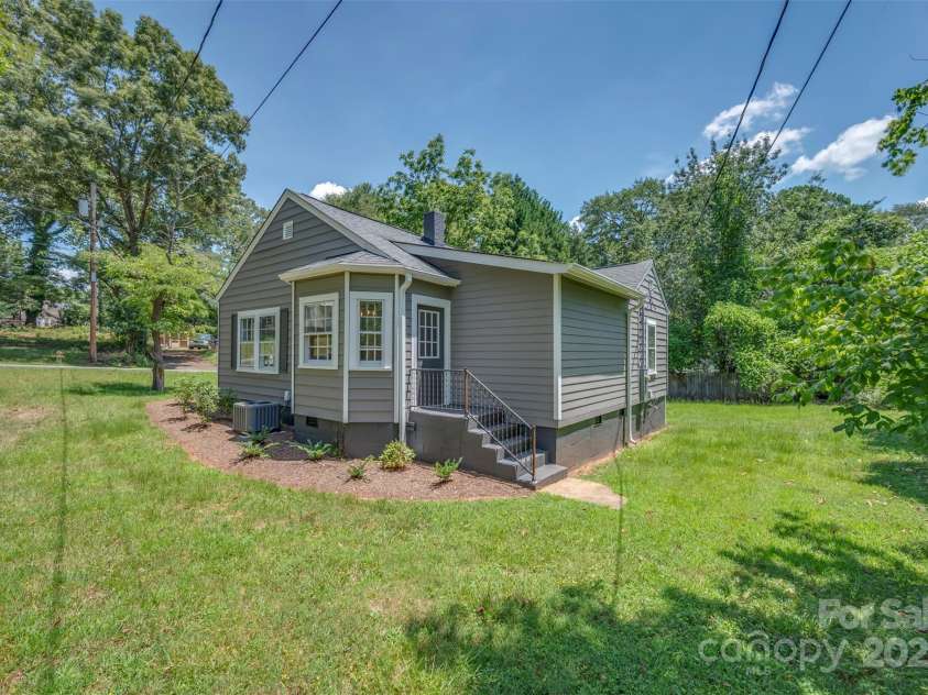 234 Bentwood Drive, Forest City, NC 28043.  MLS# CAR4283026, YatesRealty ID 27668. 