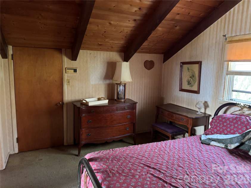 2085 Laurel Ridge, Maggie Valley, NC 28751.  MLS# CAR4384764, YatesRealty ID 27669. 