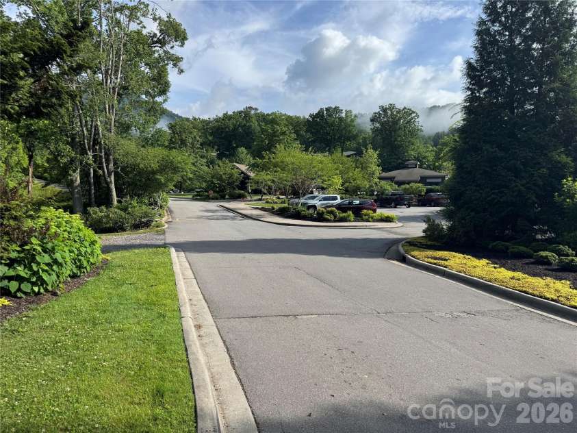 2085 Laurel Ridge, Maggie Valley, NC 28751.  MLS# CAR4384764, YatesRealty ID 27669. 