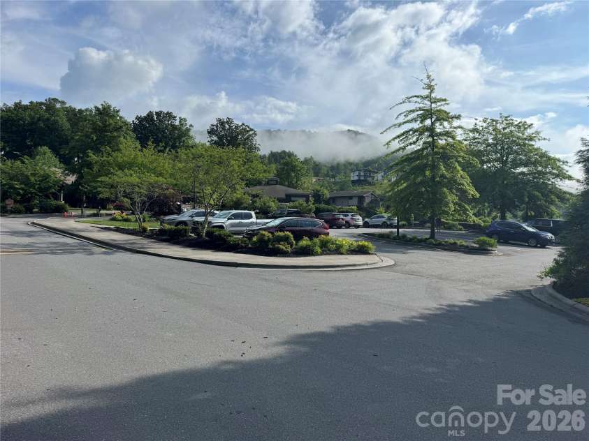 2085 Laurel Ridge, Maggie Valley, NC 28751.  MLS# CAR4384764, YatesRealty ID 27669. 