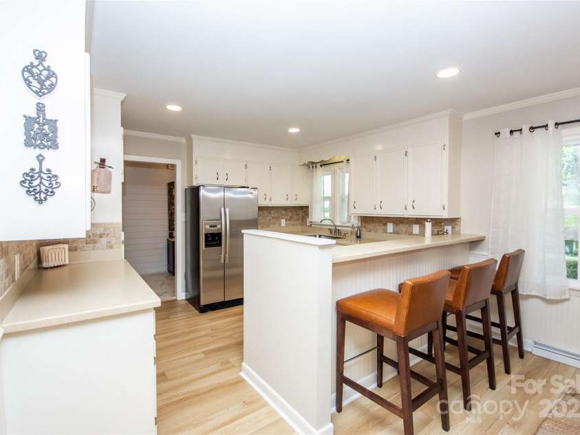 899 Wendover Road, Statesville, NC 28677.  MLS# CAR4268444, YatesRealty ID 27669. 