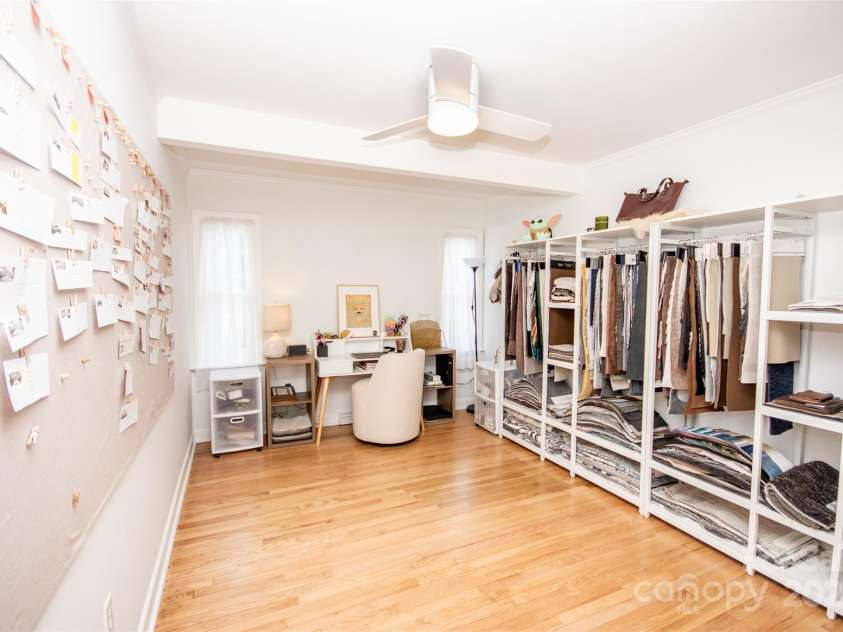 899 Wendover Road, Statesville, NC 28677.  MLS# CAR4268444, YatesRealty ID 27669. 