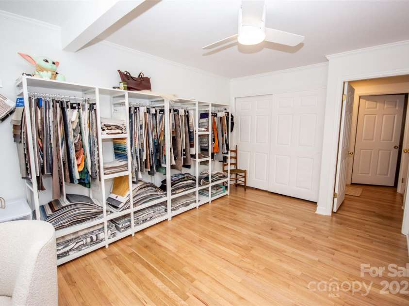 899 Wendover Road, Statesville, NC 28677.  MLS# CAR4268444, YatesRealty ID 27669. 