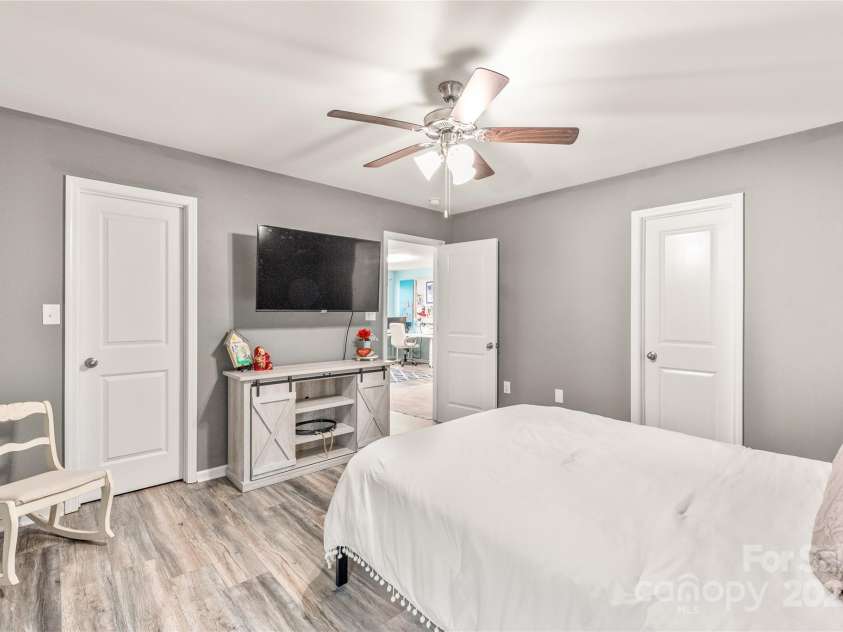 3215 Roan Street, Concord, NC 28027.  MLS# CAR4328709, YatesRealty ID 2767. 