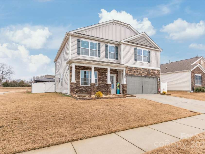 3215 Roan Street, Concord, NC 28027.  MLS# CAR4328709, YatesRealty ID 2767. Nice curb appeal from any angle
