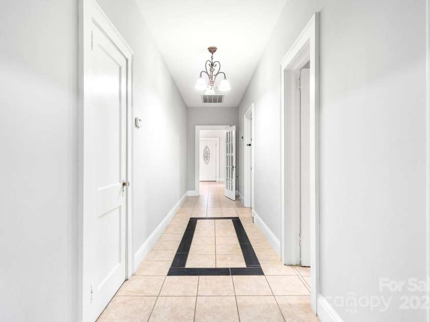 3635 Tryon Courthouse Road, Cherryville, NC 28021.  MLS# CAR4197804, YatesRealty ID 2767. Main Hallway