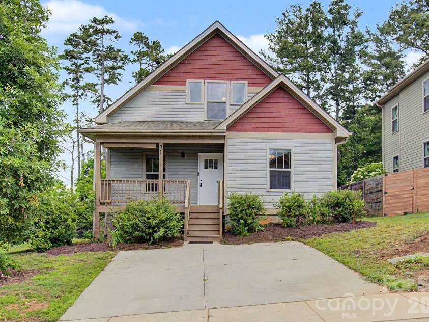 31 Yarrow Meadow Road, Weaverville, NC 28787.  MLS# CAR4388717, YatesRealty ID 27670. 