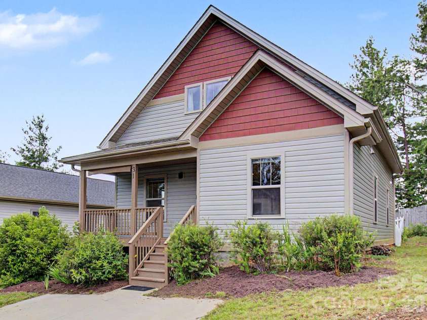 31 Yarrow Meadow Road, Weaverville, NC 28787.  MLS# CAR4388717, YatesRealty ID 27670. 