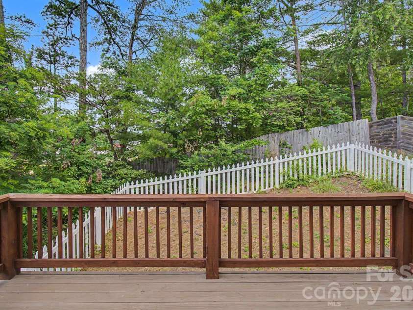 31 Yarrow Meadow Road, Weaverville, NC 28787.  MLS# CAR4388717, YatesRealty ID 27670. Large back deck