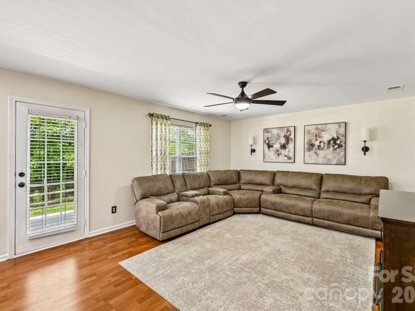 127 Elrosa Road, Mooresville, NC 28115.  MLS# CAR4385787, YatesRealty ID 27671. 
