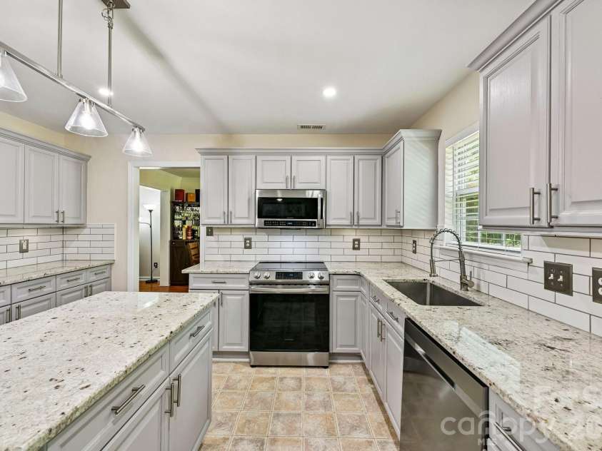127 Elrosa Road, Mooresville, NC 28115.  MLS# CAR4385787, YatesRealty ID 27671. 
