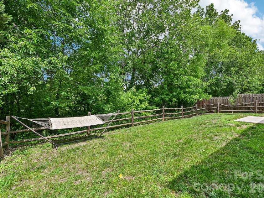 127 Elrosa Road, Mooresville, NC 28115.  MLS# CAR4385787, YatesRealty ID 27671. 