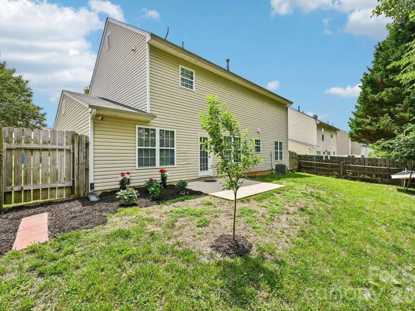 127 Elrosa Road, Mooresville, NC 28115.  MLS# CAR4385787, YatesRealty ID 27671. 