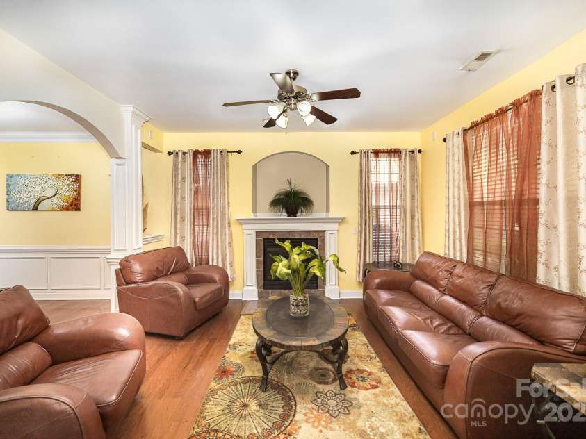 12718 Windyedge Road, Huntersville, NC 28078.  MLS# CAR4274646, YatesRealty ID 27671. 