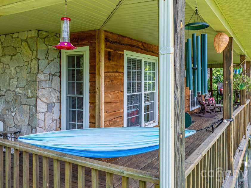 715 Sunset Mountain Road, Bakersville, NC 28705.  MLS# CAR4276207, YatesRealty ID 27672. 