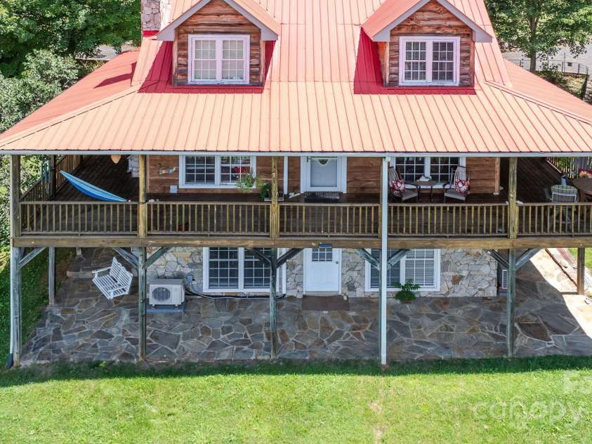 715 Sunset Mountain Road, Bakersville, NC 28705.  MLS# CAR4276207, YatesRealty ID 27672. 