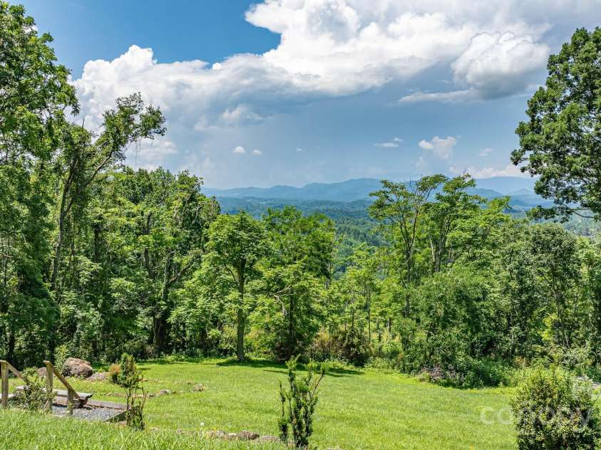 715 Sunset Mountain Road, Bakersville, NC 28705.  MLS# CAR4276207, YatesRealty ID 27672. 
