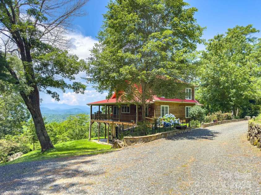 715 Sunset Mountain Road, Bakersville, NC 28705.  MLS# CAR4276207, YatesRealty ID 27672. The view from the driveway.