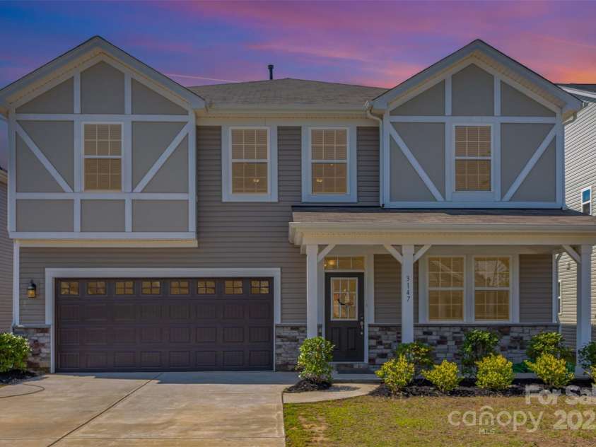 3147 Cheyney Park Drive, Charlotte, NC 28269.  MLS# CAR4280157, YatesRealty ID 27673. 