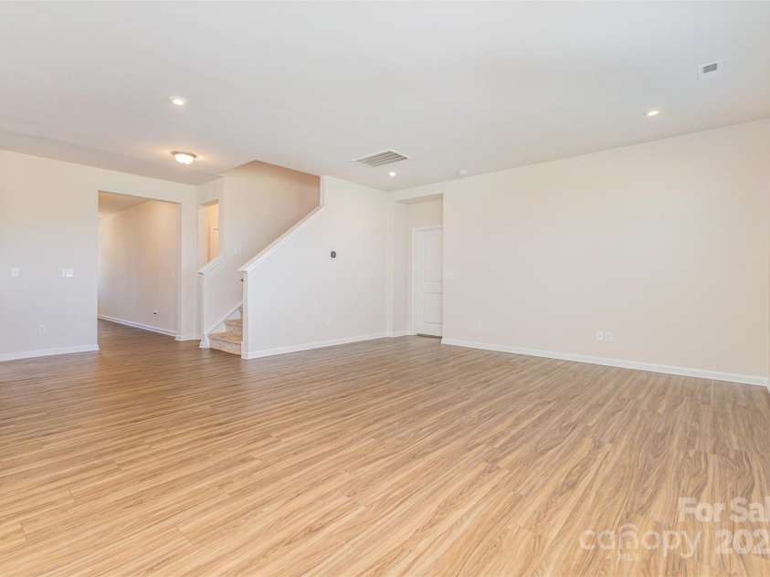 3147 Cheyney Park Drive, Charlotte, NC 28269.  MLS# CAR4280157, YatesRealty ID 27673. 