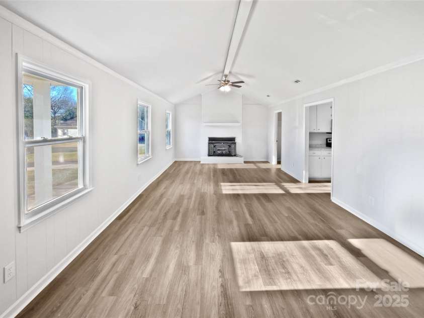 4700 Misty Hill Lane, Gastonia, NC 28056.  MLS# CAR4239522, YatesRealty ID 27675. 