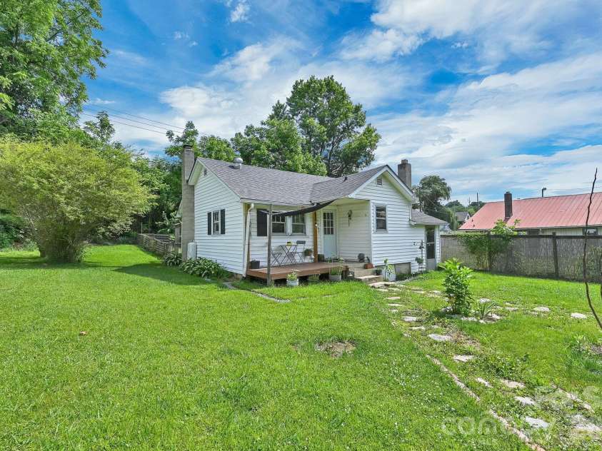 73 Trinidad Drive, Canton, NC 28716.  MLS# CAR4387830, YatesRealty ID 27675. 