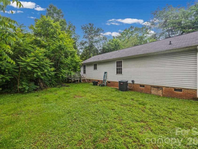 30 Seventh Street, York, SC 29745.  MLS# CAR4387383, YatesRealty ID 27676. 