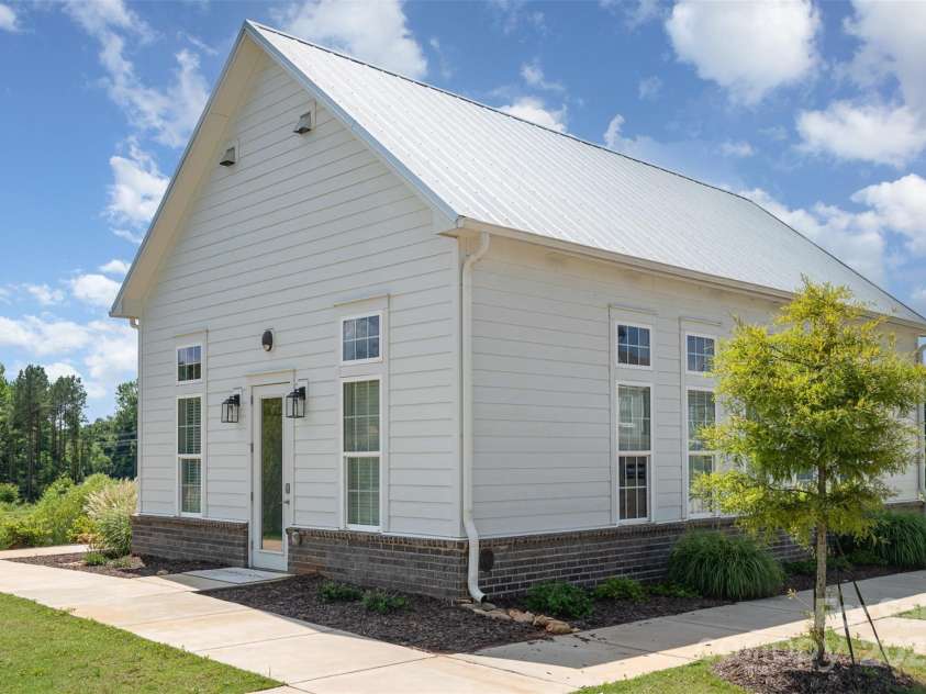 10155 Rainier Trail Drive, Huntersville, NC 28078.  MLS# CAR4279174, YatesRealty ID 27677. 