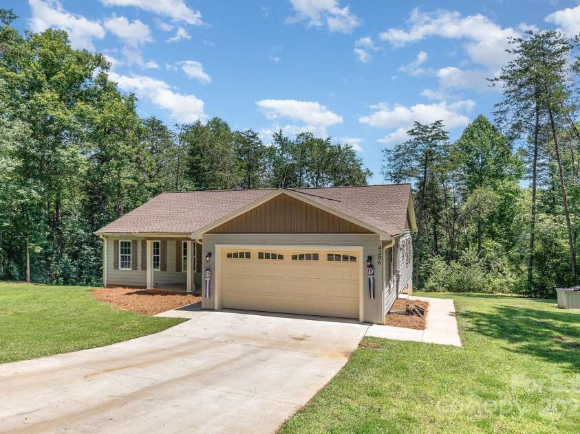 4206 Gladstone Lane, Maiden, NC 28650.  MLS# CAR4280951, YatesRealty ID 27678. Front