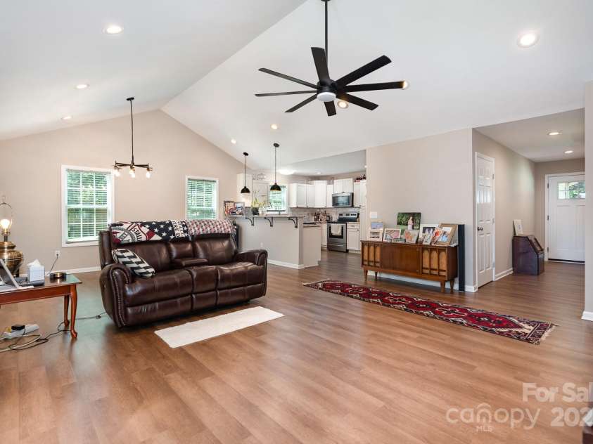 4206 Gladstone Lane, Maiden, NC 28650.  MLS# CAR4280951, YatesRealty ID 27678. Open Floorplan