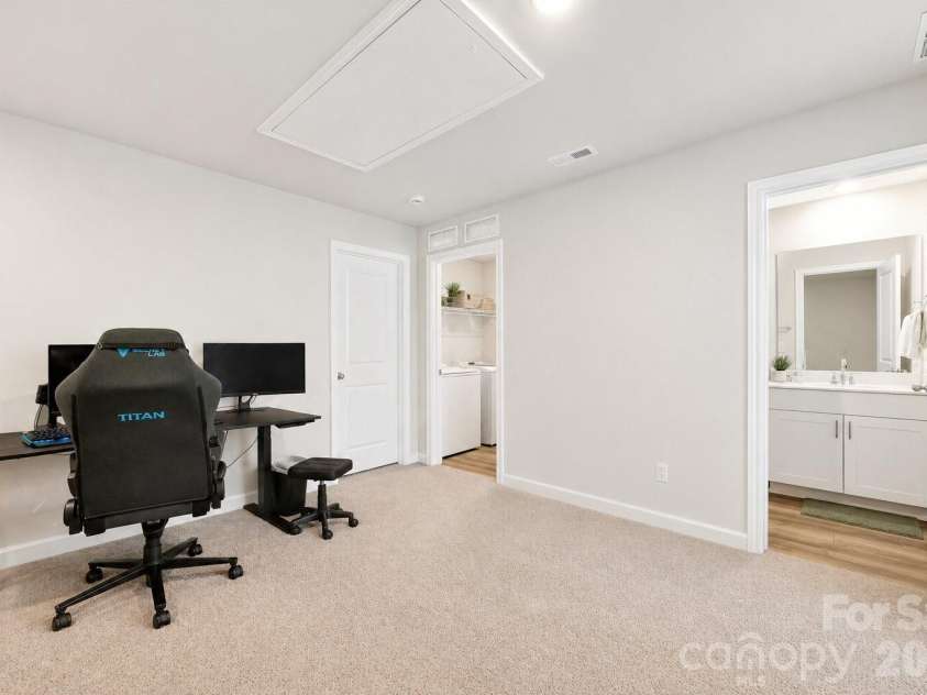 1021 Plumcrest Drive, Charlotte, NC 28216.  MLS# CAR4375265, YatesRealty ID 27679. Upstairs loft area