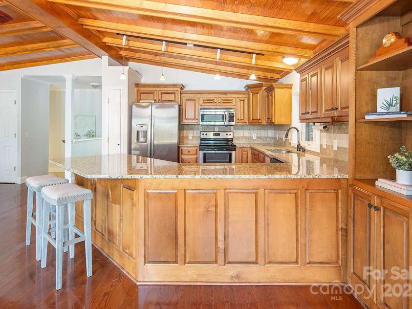 550 Deerfield Road, Mount Gilead, NC 27306.  MLS# CAR4281957, YatesRealty ID 27679. 