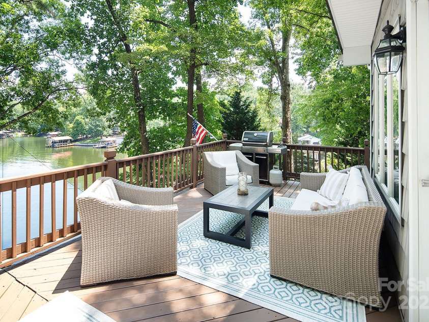 550 Deerfield Road, Mount Gilead, NC 27306.  MLS# CAR4281957, YatesRealty ID 27679. 